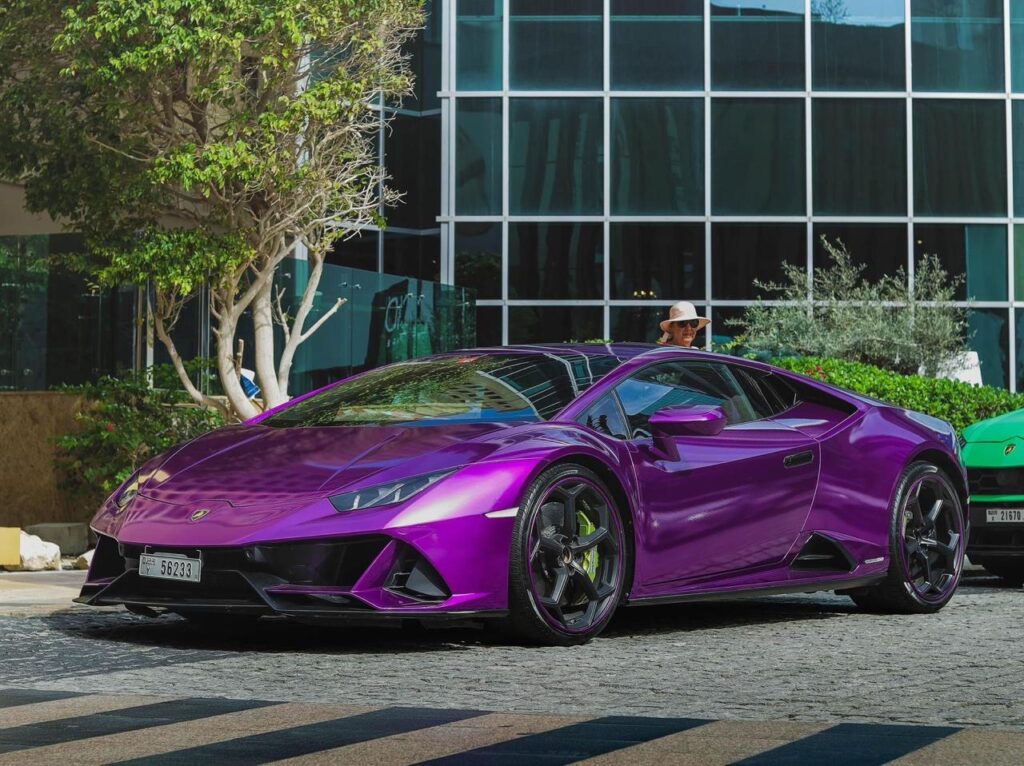 Lamborghini Huracán EVO Spyder 2024 Purple rental in Dubai - Luxeridez
