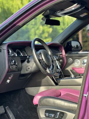 Rolls-Royce Cullinan – Purple, Desert Three-Quarter