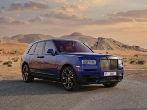 Rolls-Royce Cullinan – Blue, Desert Three-Quarter