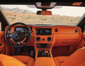 Rolls-Royce Cullinan – Blue, Desert Three-Quarter