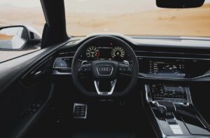 Audi RS Q8 2024 luxury car hire in Dubai with V8 twin-turbo engine