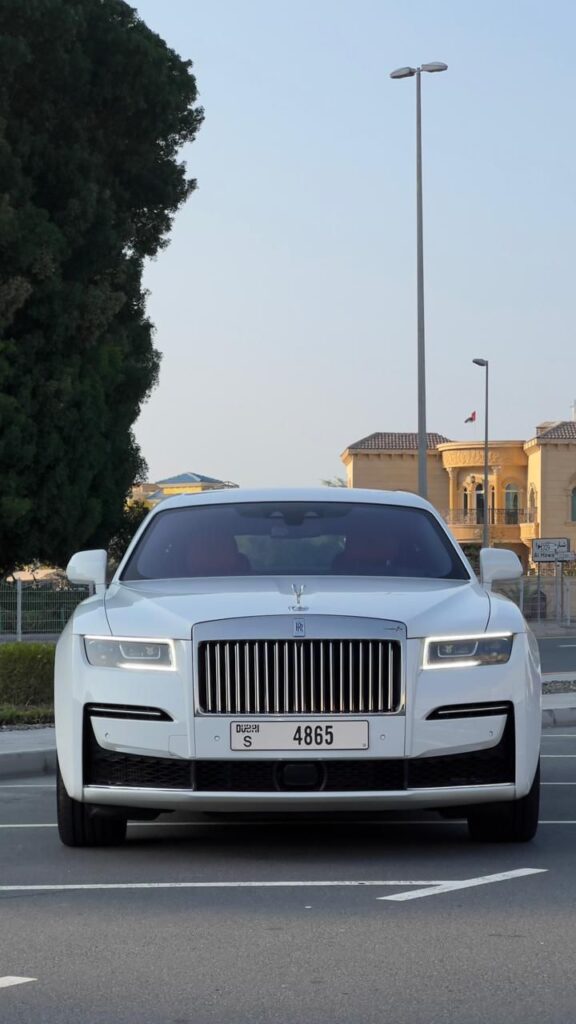 Rolls-Royce Dawn 2024 (Silver) – Rent in Dubai